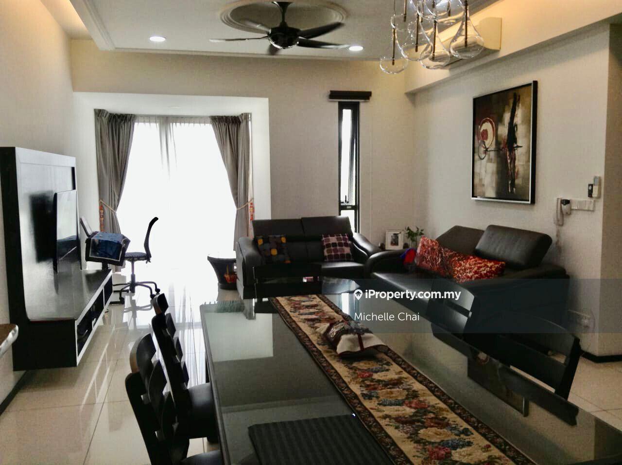 Tastefully renovated and pet friendly condo