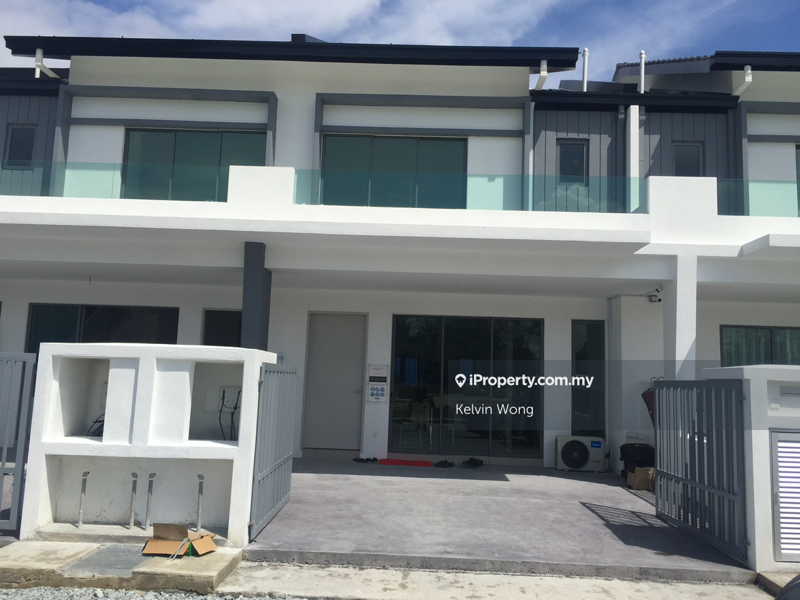 Shah Alam kampung Jawa 2sty freehold cashback 60k, nearly completed 