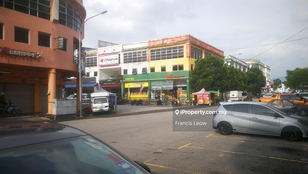 Corner Lot with investment potential