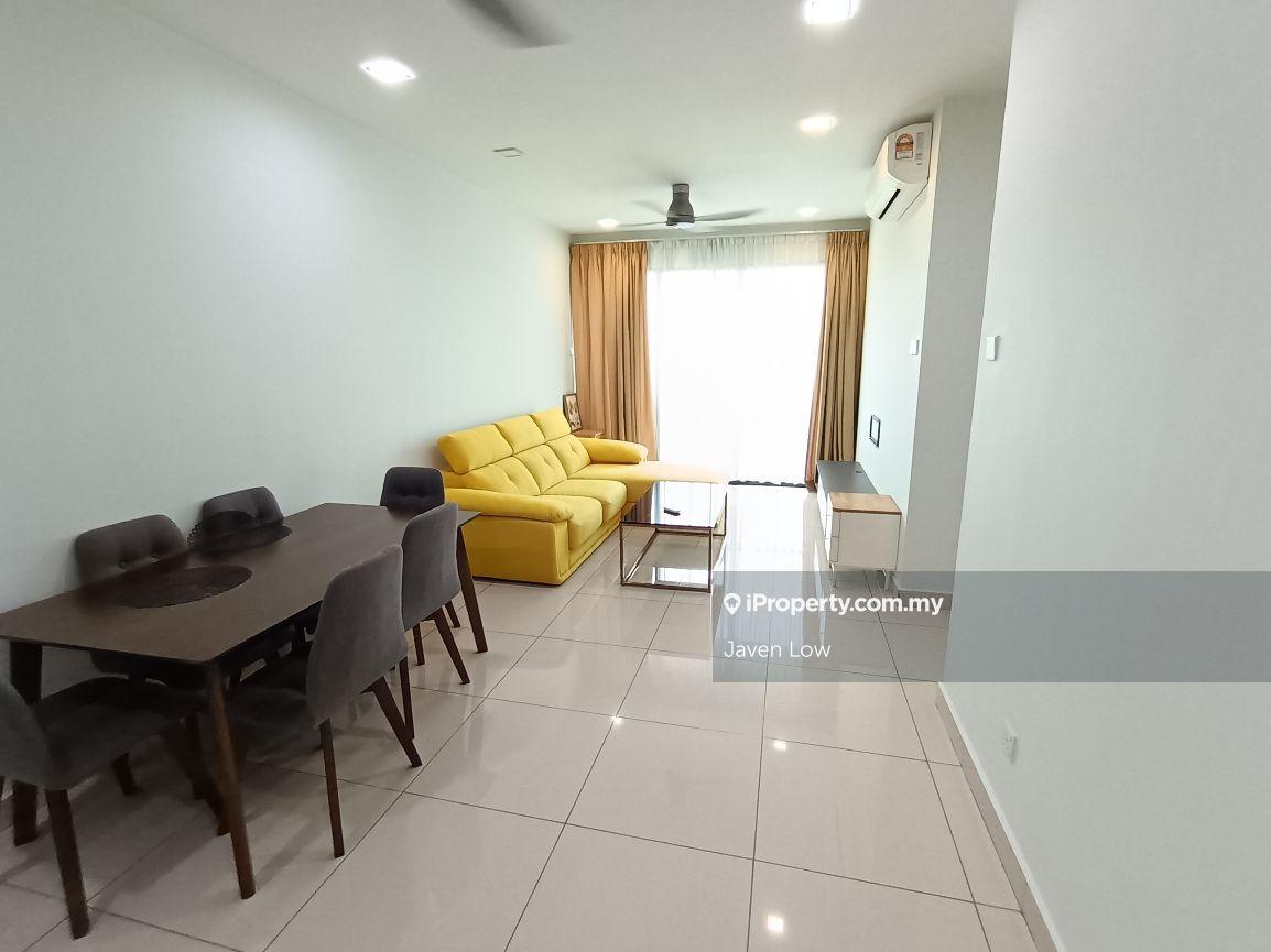 KLCC & Nice renovated corner unit