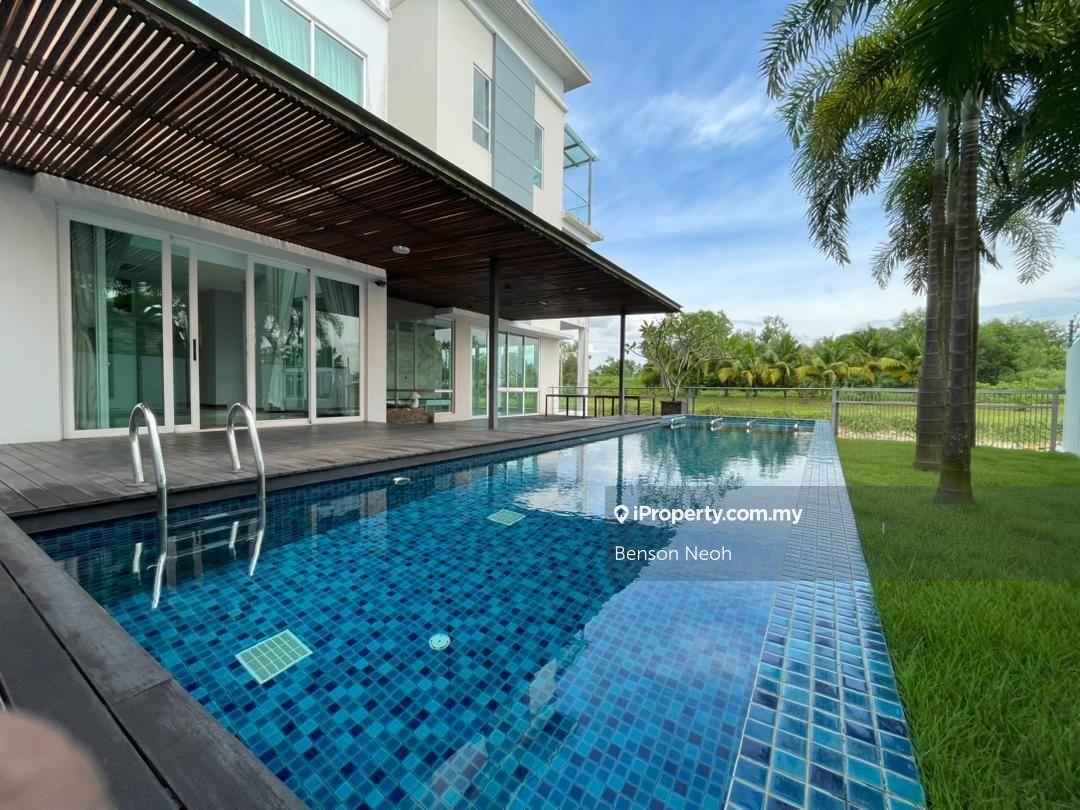 Senibong Cove - 3 Storey Bungalow