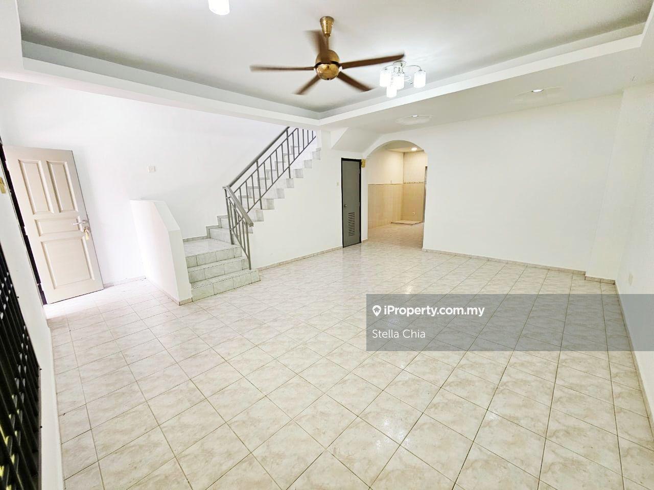 Seri Alam 2 Sty Renovated Terrace / Close to School, Hospital
