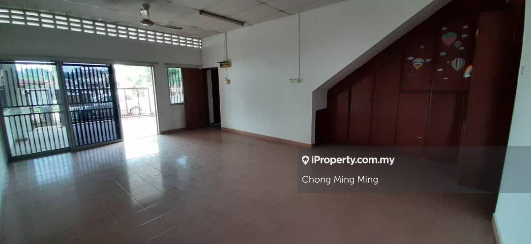 Double Storey Terrace House @ Taman Ho, Seremban