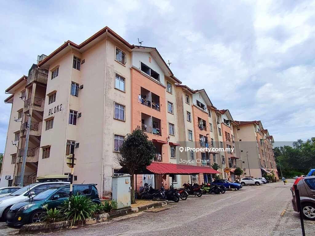 Resak Apartment - Shah Alam, Selangor