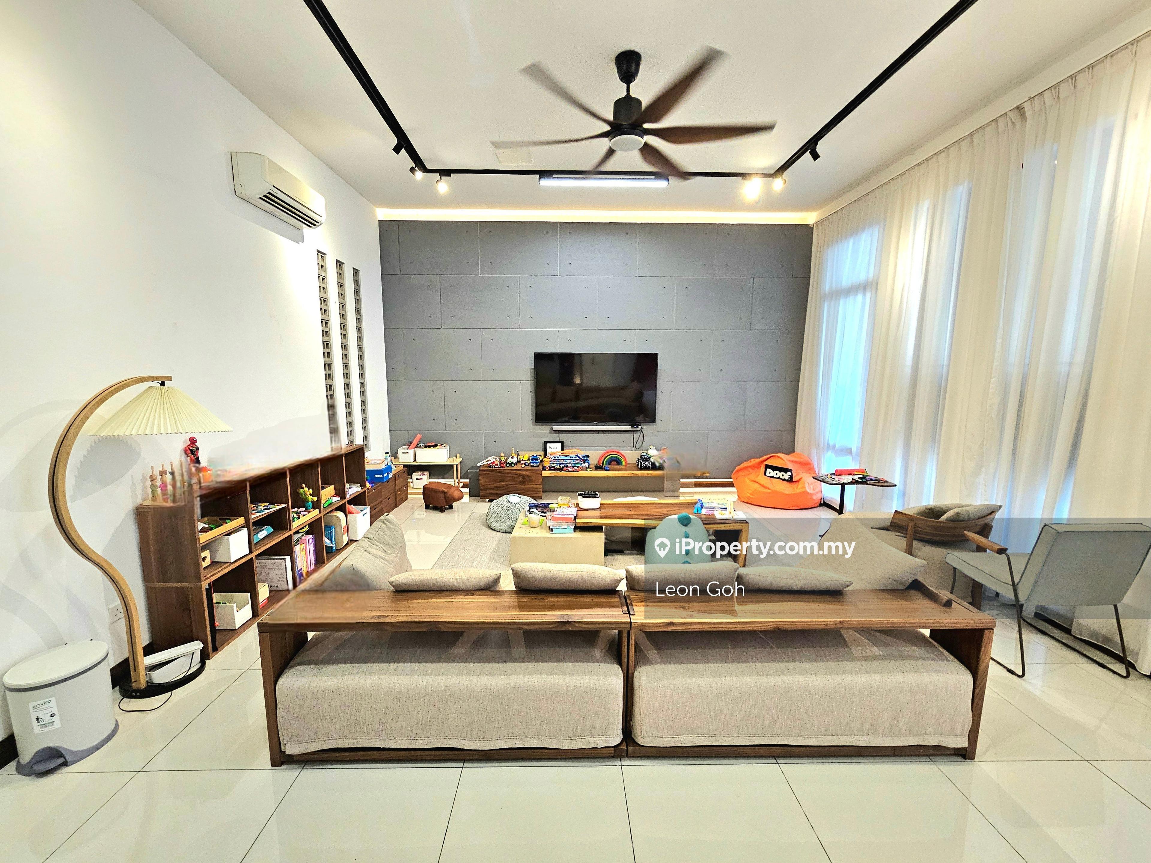 Terraza With Pavilion For Sale