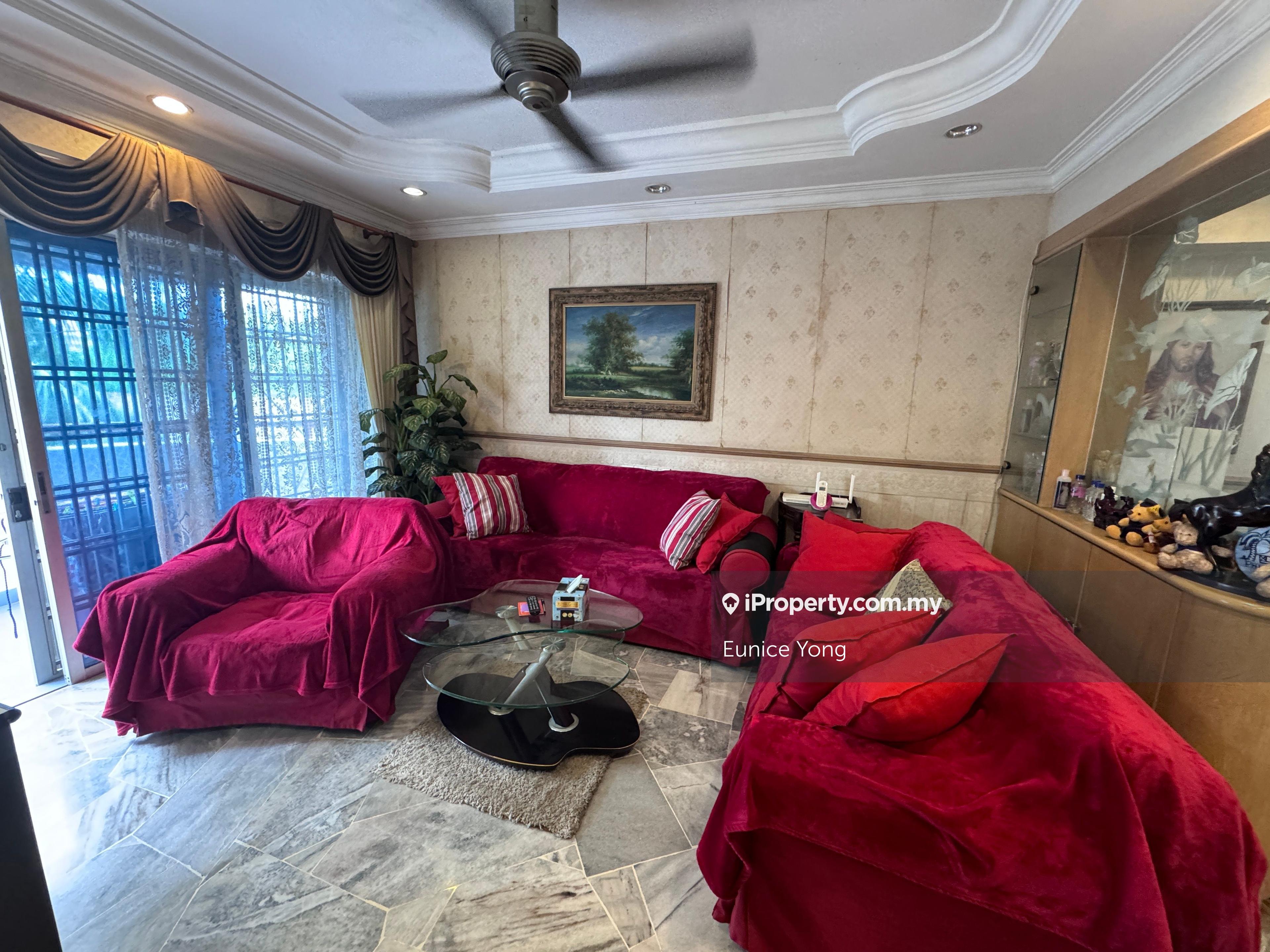 Quiet and Renovated Unit For Sales