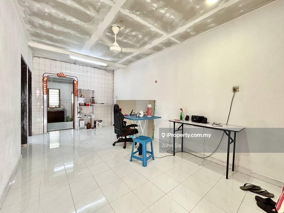 For Sales - Single Storey Low Cost @ Taman U, Skudai 2 Bed 2 Bath