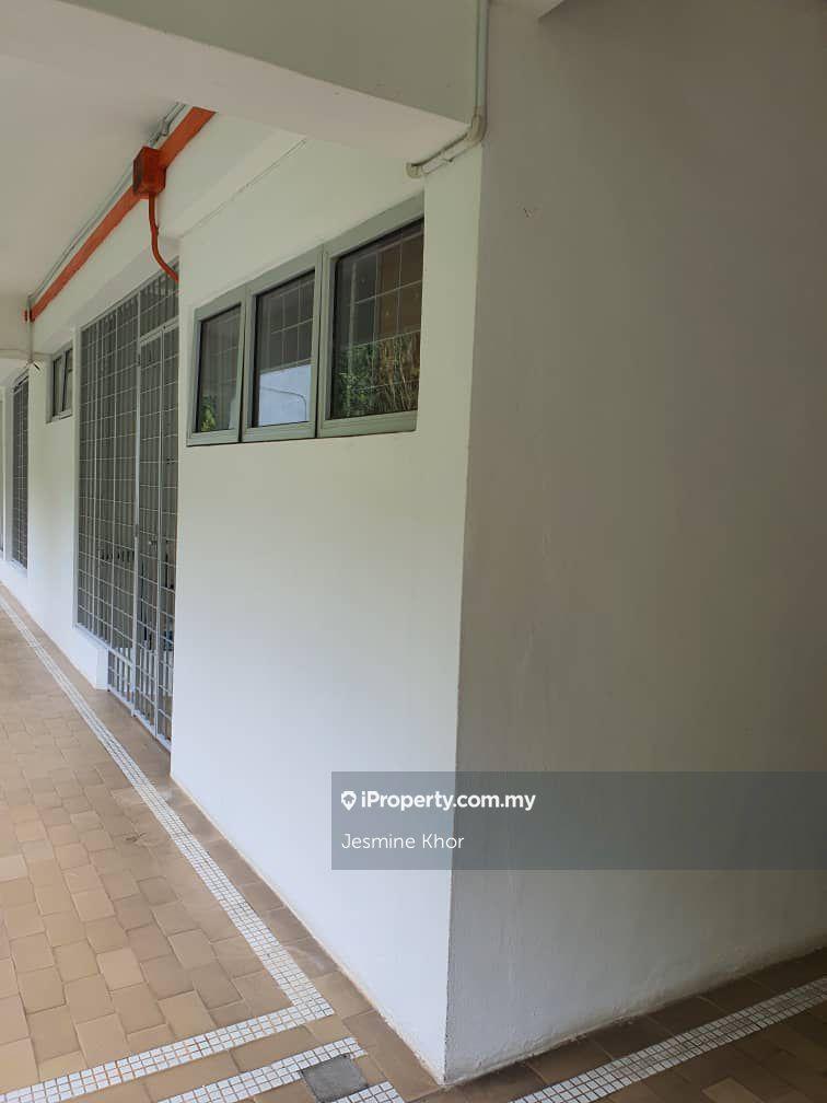 Aquarium Apartments @ Batu Fringghi For Sell