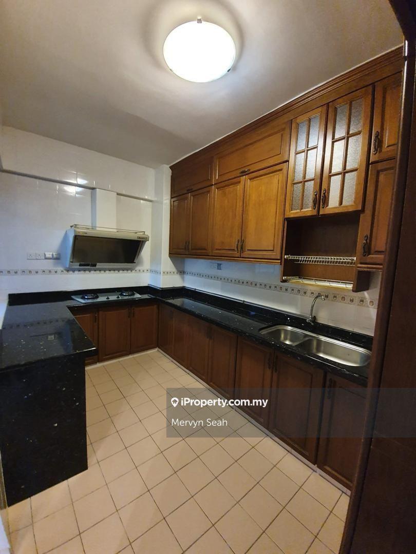 Mutiara Place 1100 Sqft Renovated Unit Well Maintain Few Unit On Hand