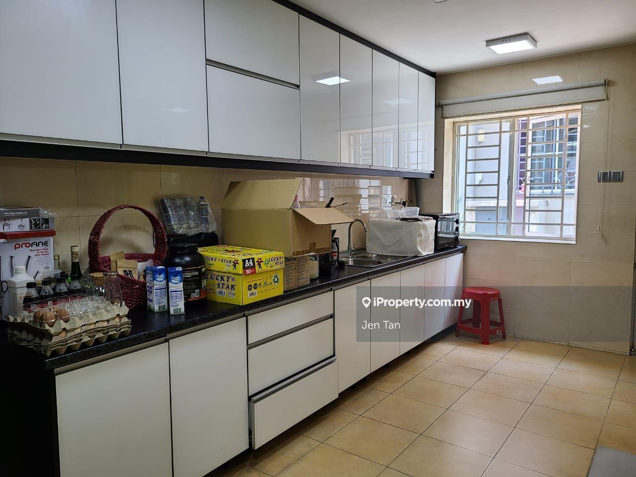 Terrace house in Kota Kemuning for Rent
