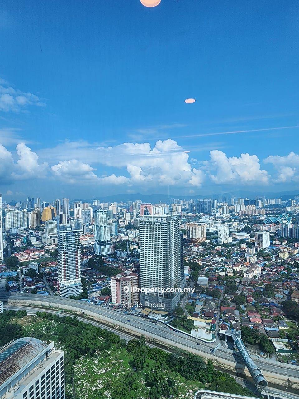KLCC, KL City Centre High Floor Serviced residence for Sale !