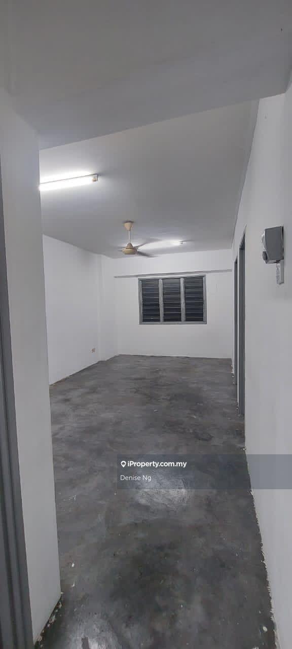 Low Floor Sri Rakyat Apartment, Bukit Jalil, Pavilion Bukit Jalil