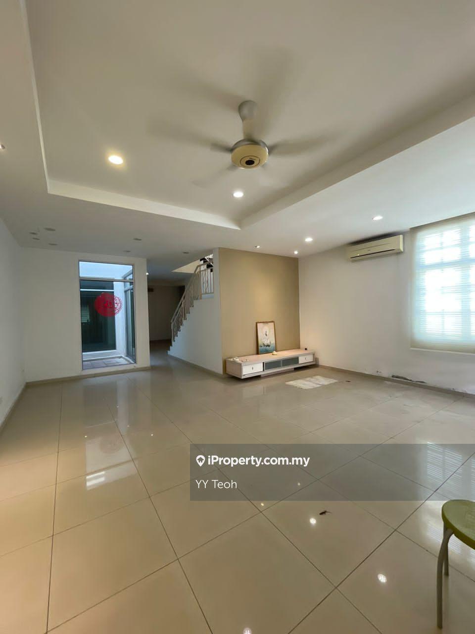 Semabok Perdana Double Storey Terrace @ Endlot