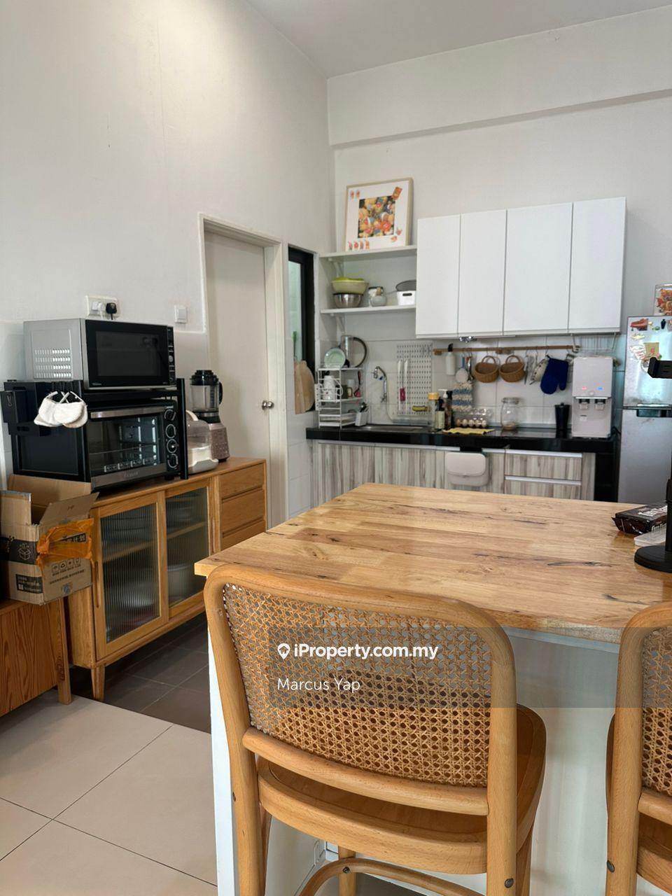 Low rise unit sell below market price