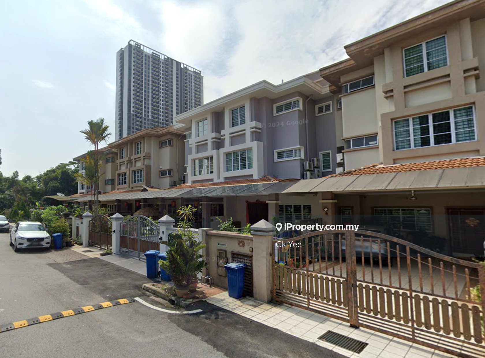 3 Storey Superlink House , Happy Garden(Jln Selesaria)