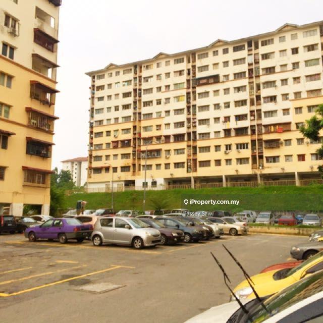 Pangsapuri Teratai Bandar Mahkota Cheras