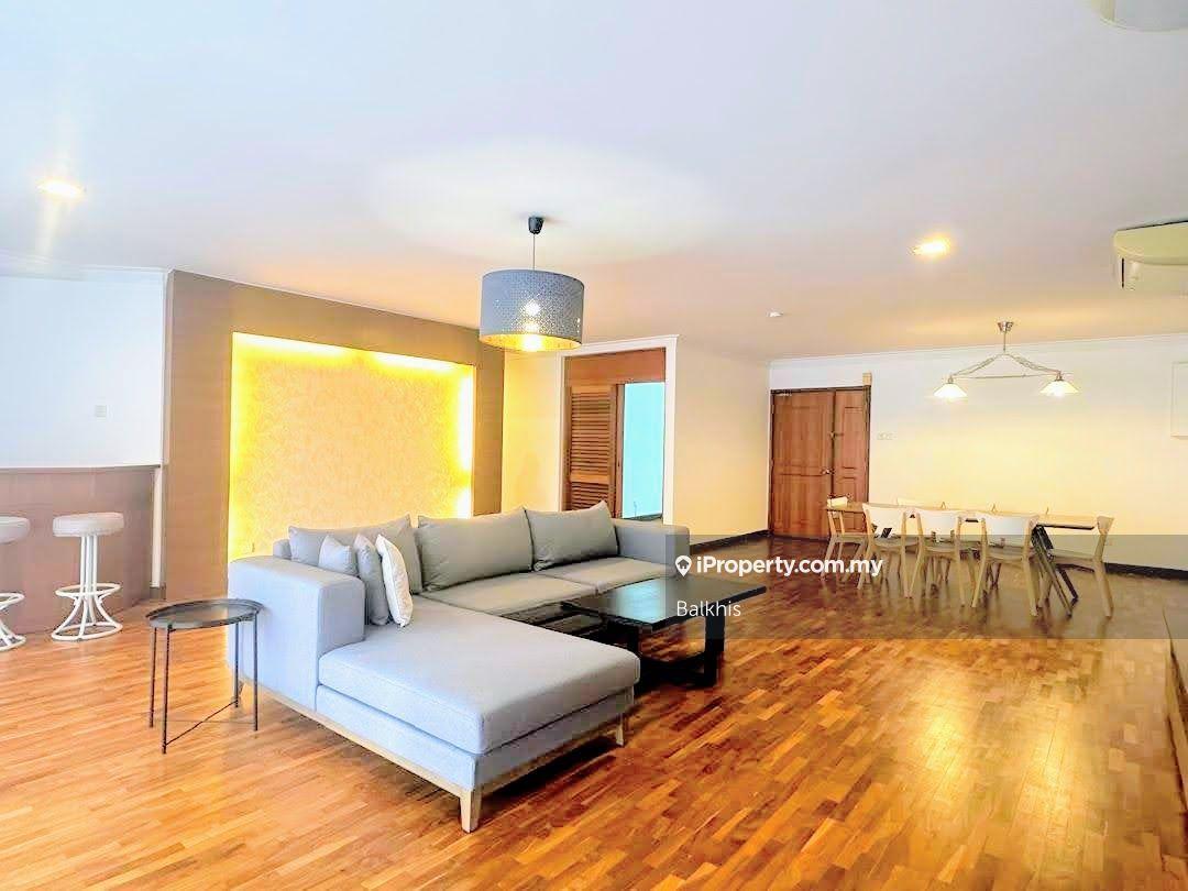 High Floor Spacious Fully Furnished 3 Rooms Menara Pinang KLCC