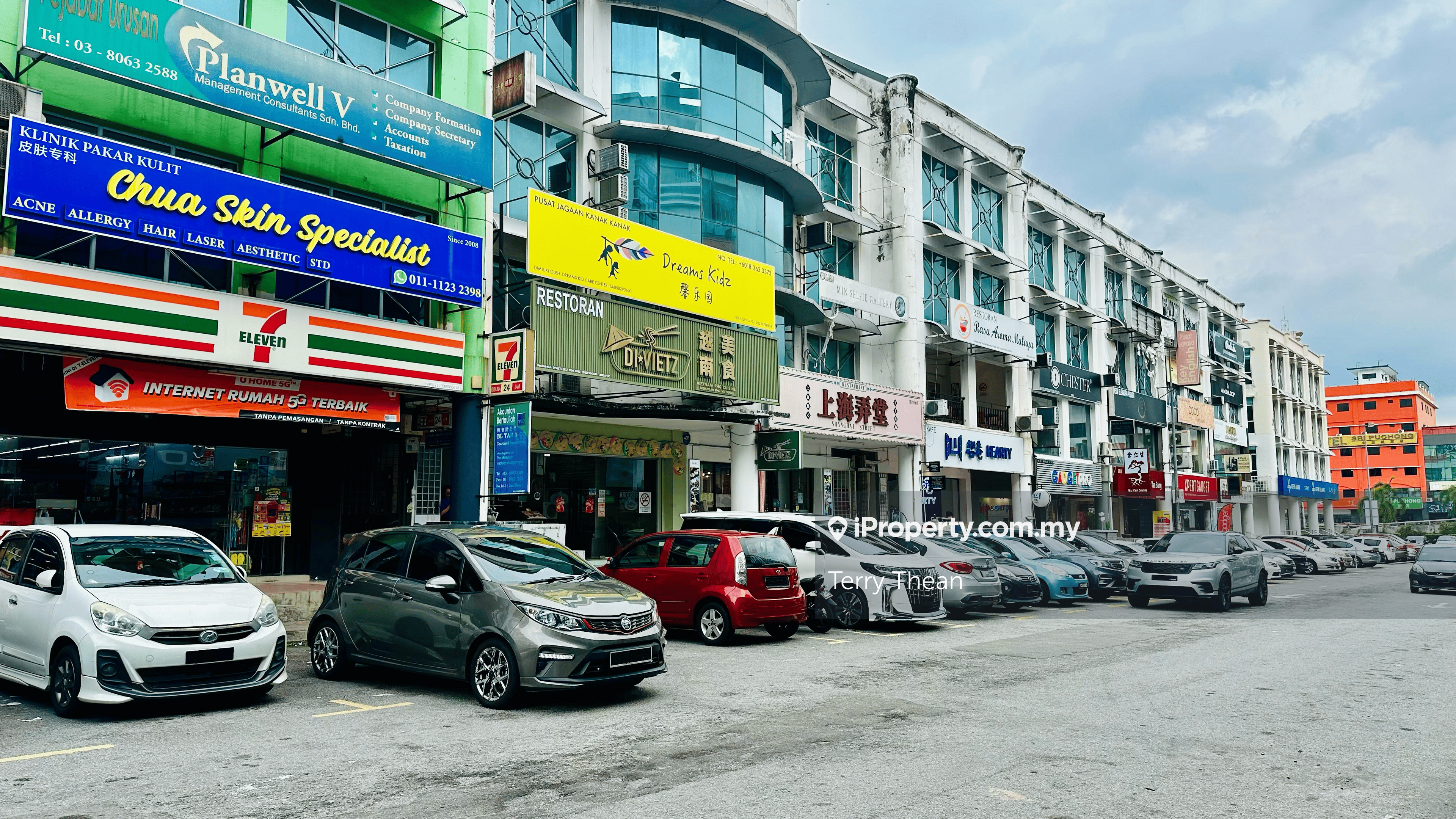 4 Storey Shop For Sale @ Bandar Puteri 1 Puchong