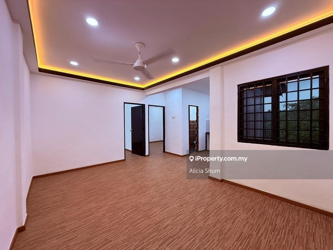 Kangkar Pulai Flat for Sale