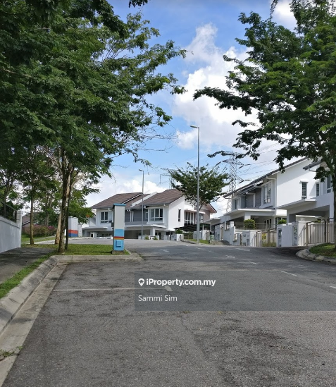 Semi-D house for Sale