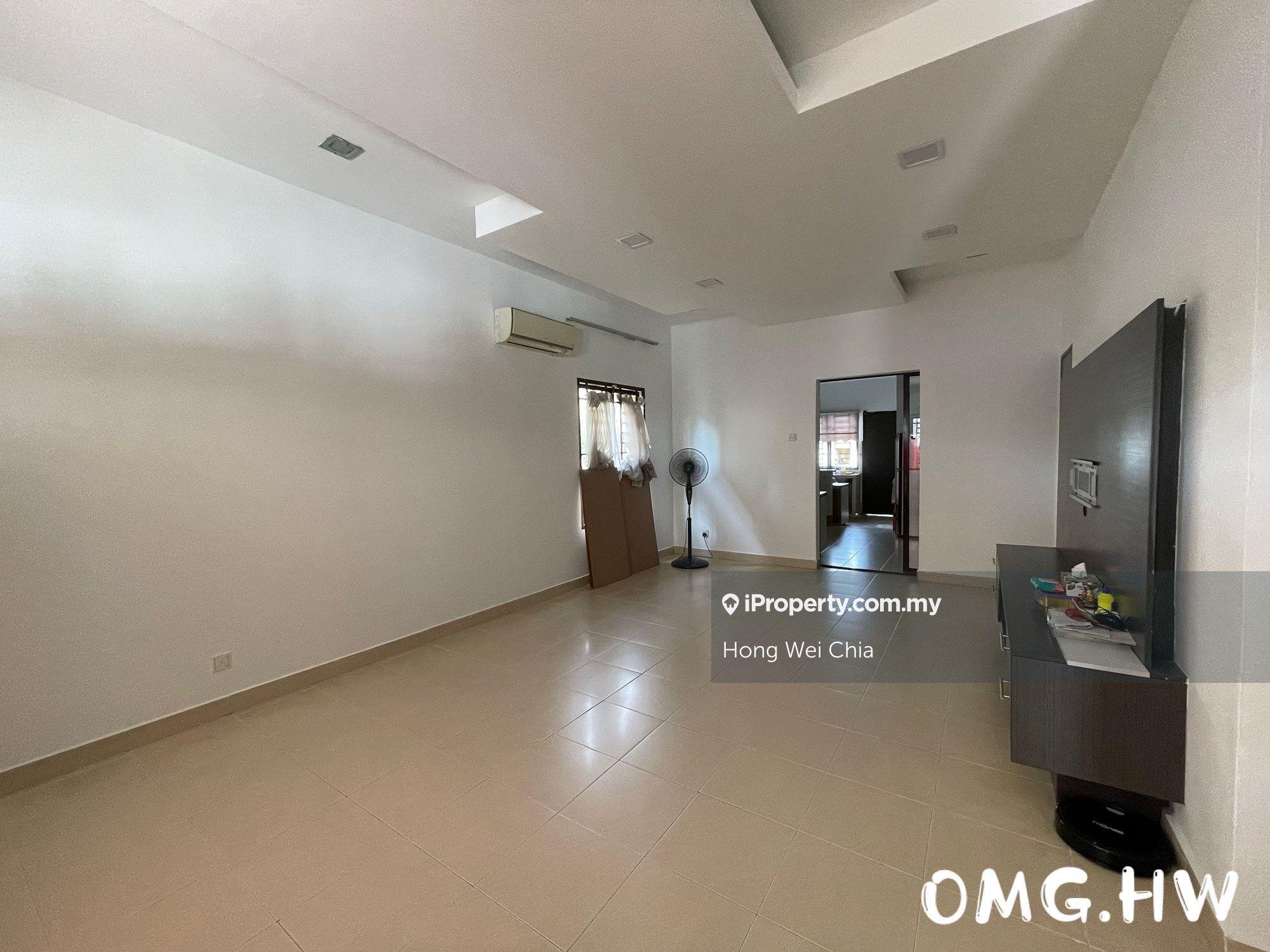 Bandar Puter 2sty 30x75 Renovated Extra Land 650k Only Klang