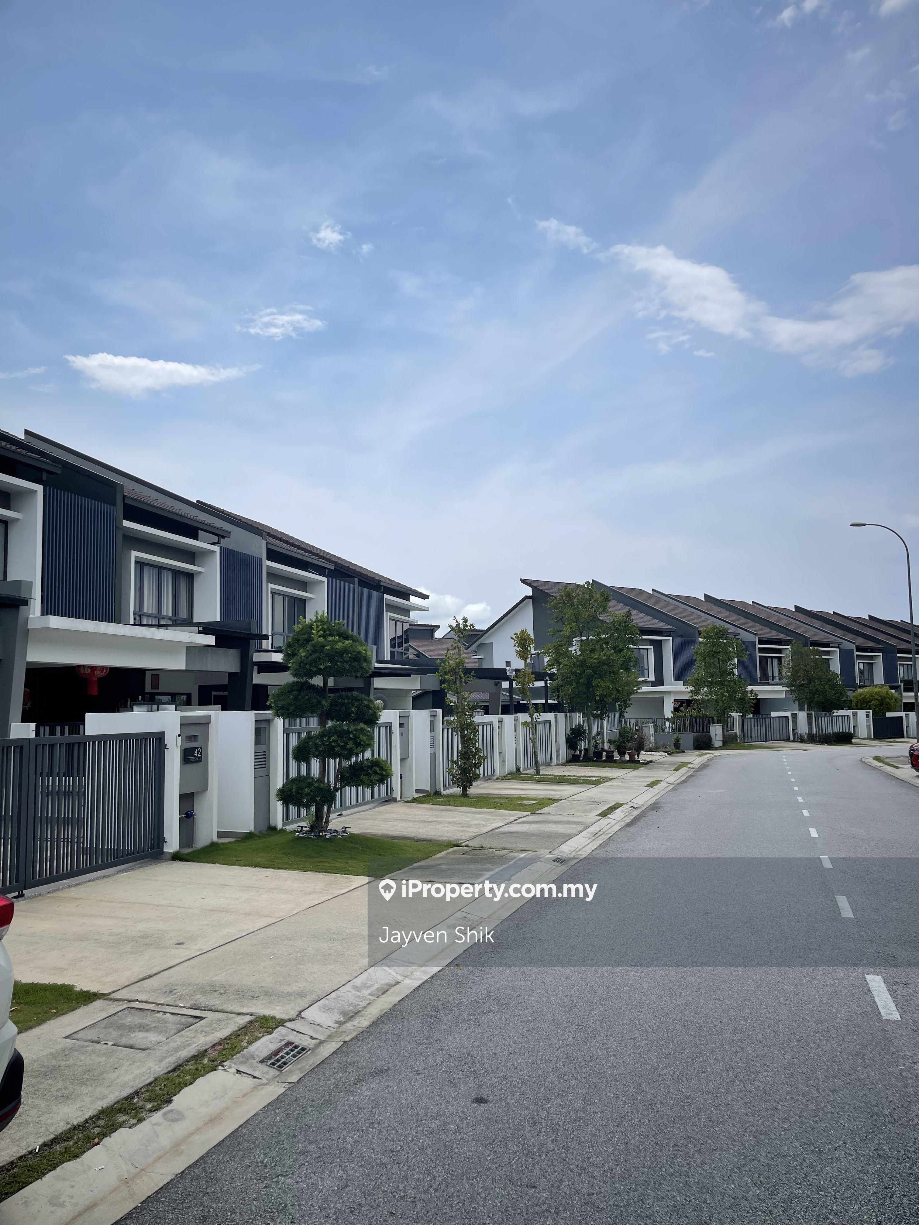 Hemingway Double storey Superlink House for sale in Sungai Buloh