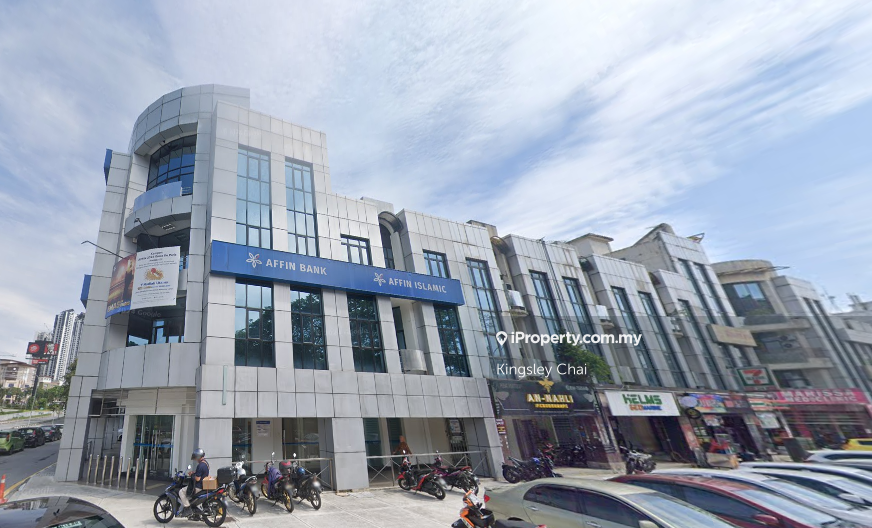 ROI 5.5% 3 Storey Shop for Sales