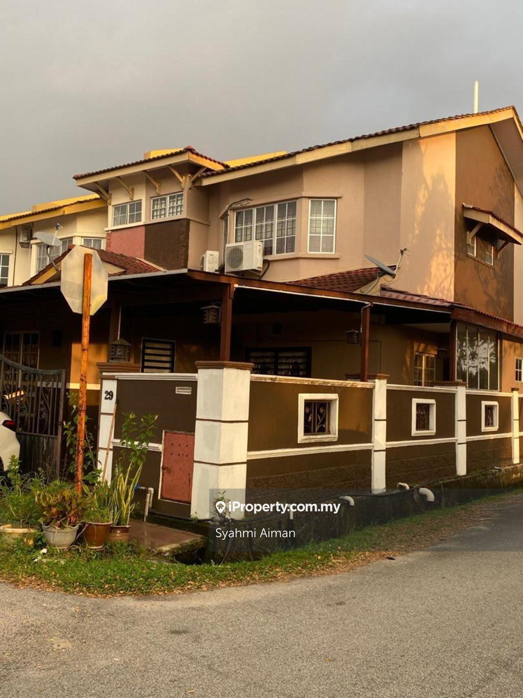 Double storey terrace end lot in taman sungai indah kapar