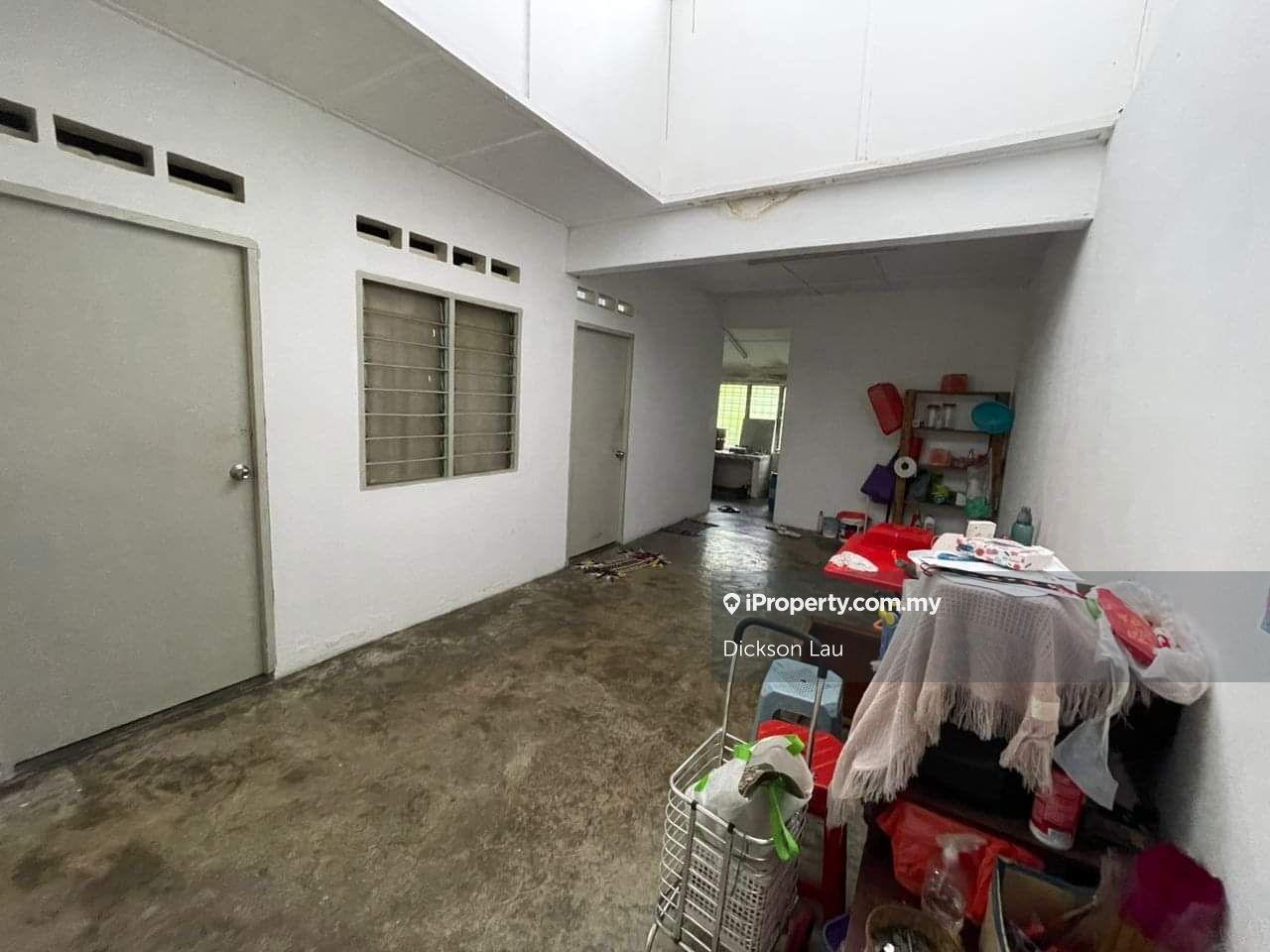Single storey house at Desa Jaya Kepong