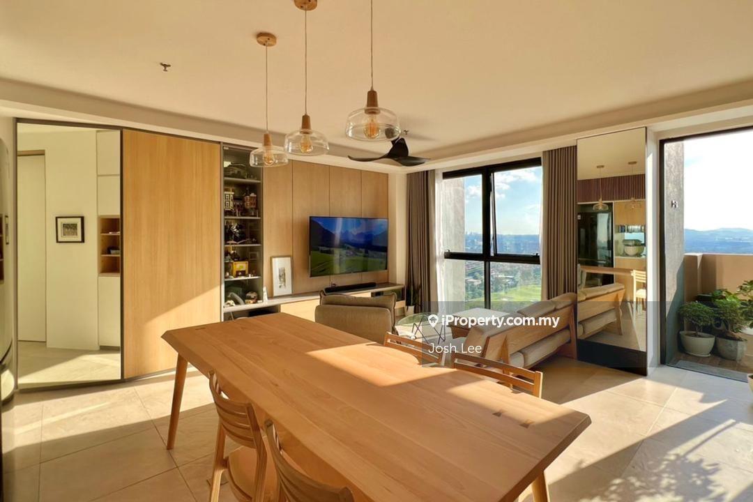 Fully Furnish, ID & Corner Unit, Facing Golf View