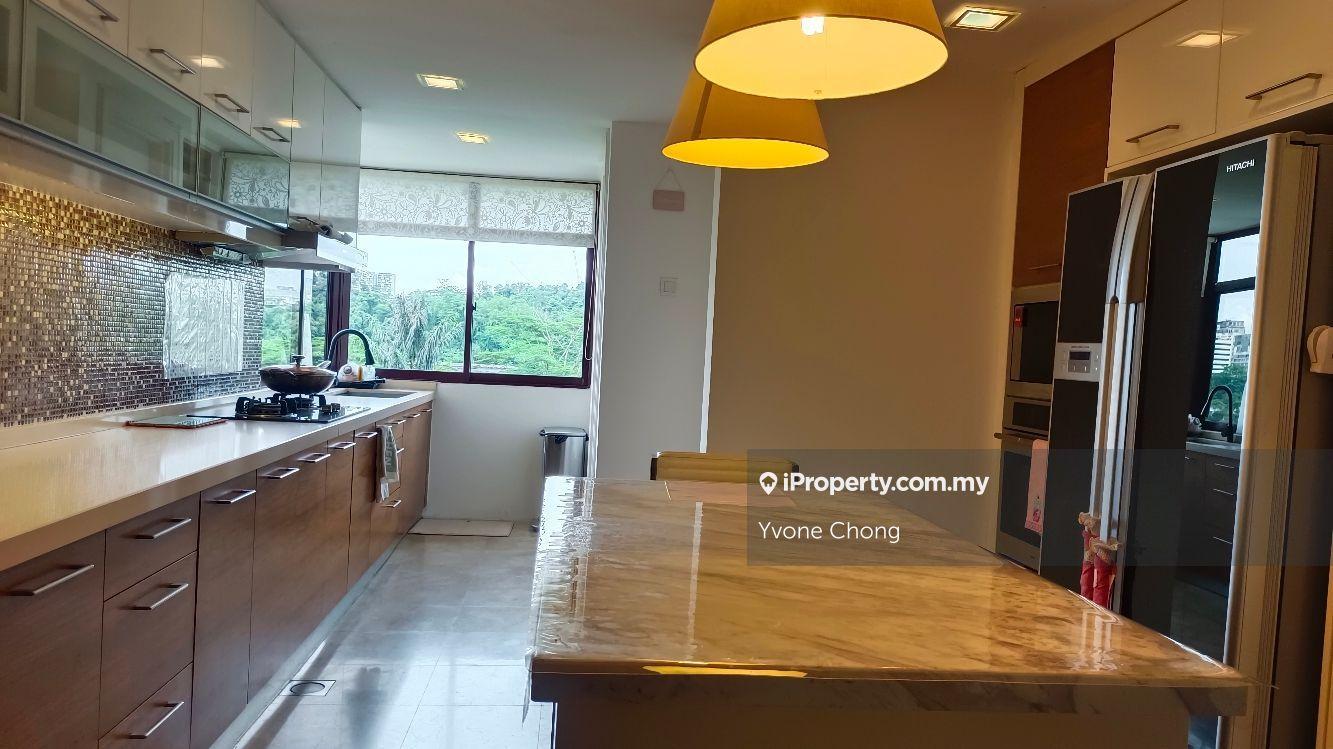 Renovated pool view unit
