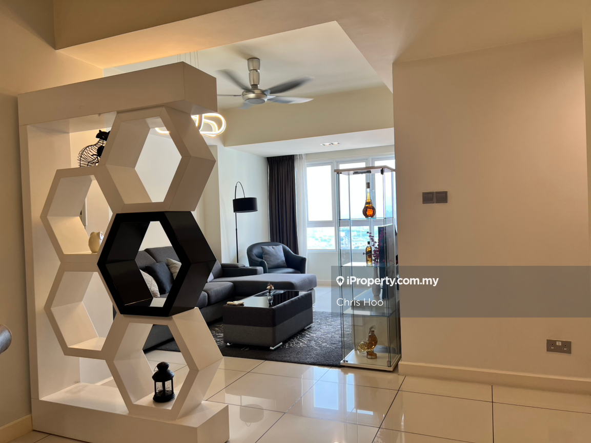 Exclusive Unit. High Floor. 
