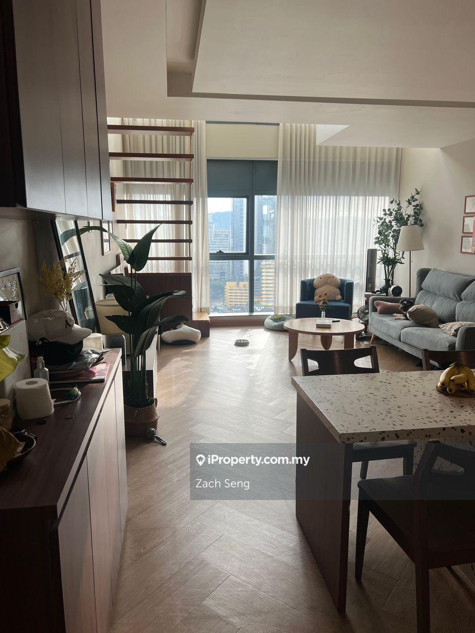Fully renovated Soho for sale 
