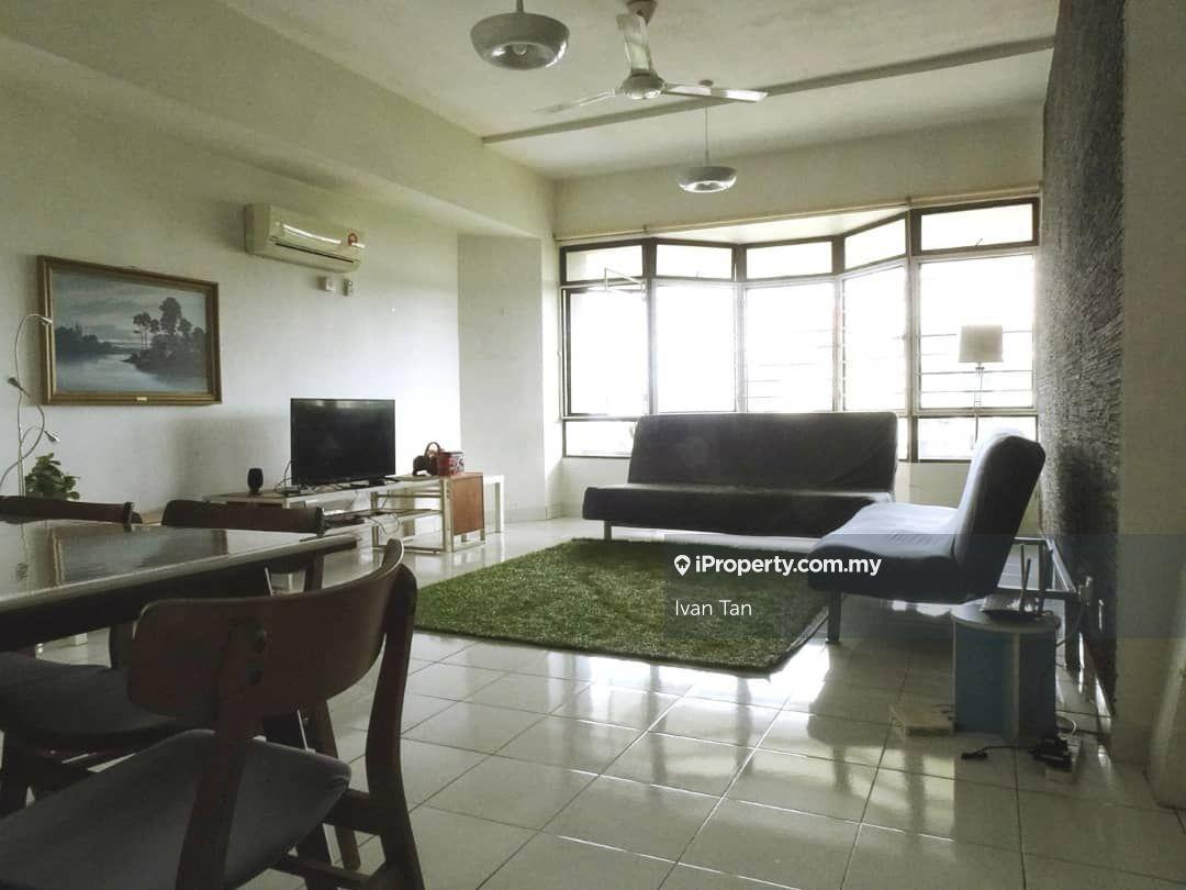 Robson Condominium For Sale Freehold near Midvalley Megamall