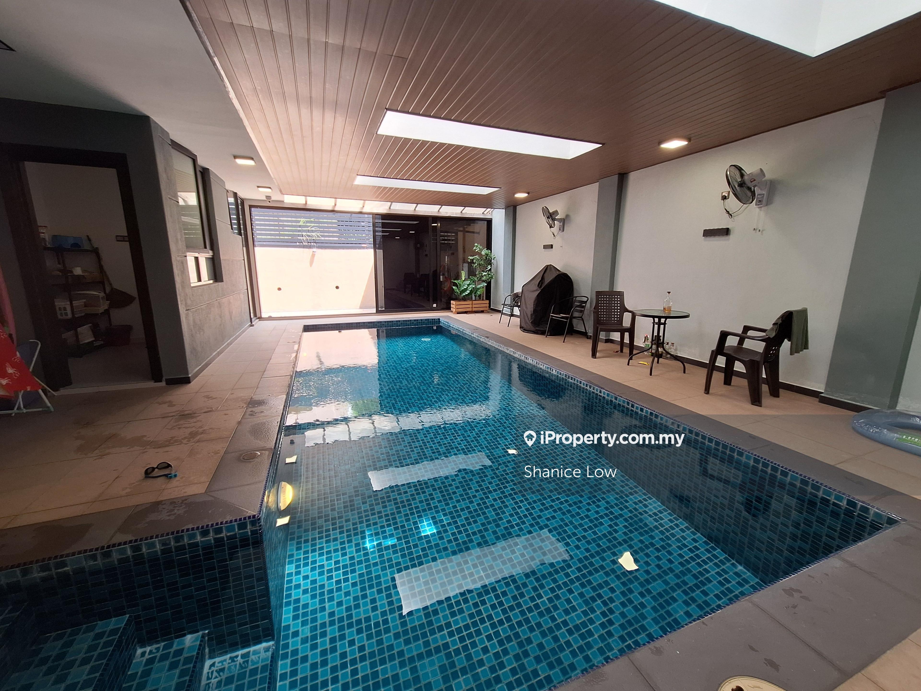 Amansari 18 Bandar Kinrara Puchong 2.5 sty semi-d swimming pool Sale