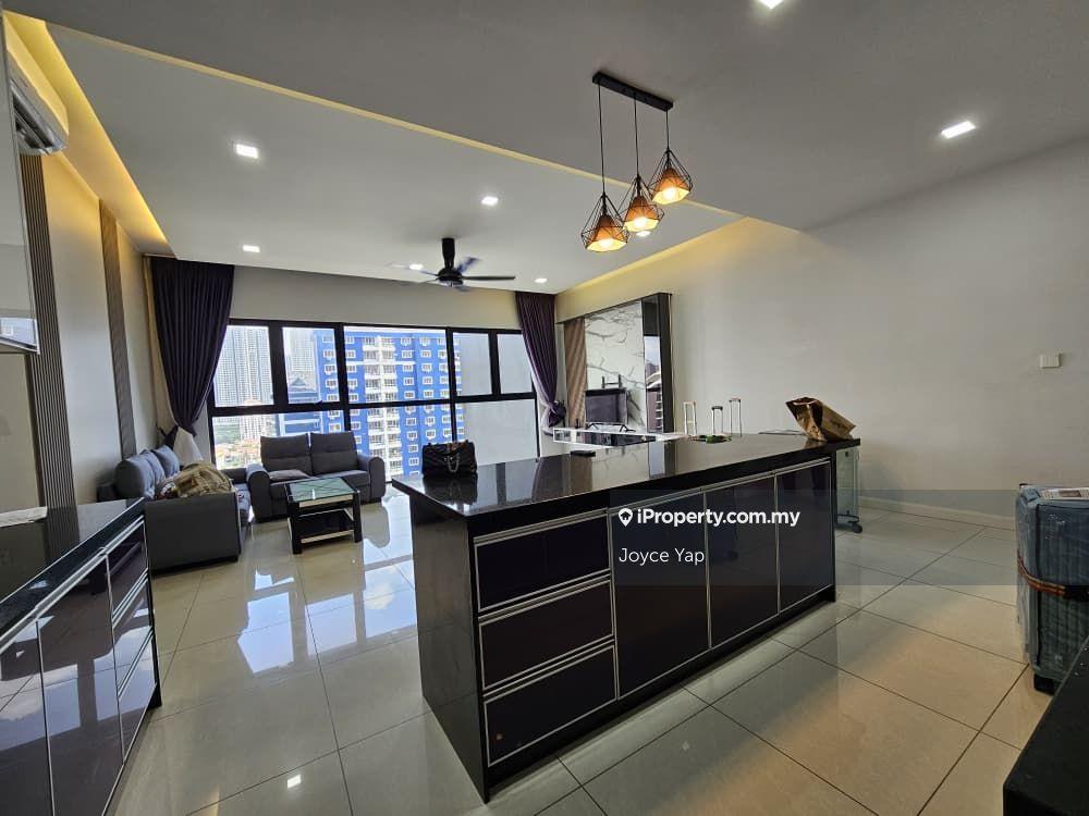 High floor unblocked kl city view! main door facing sky garden forest!