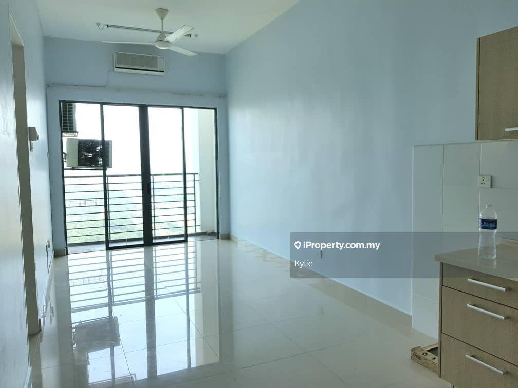 Below market price ready unit viewing anytime