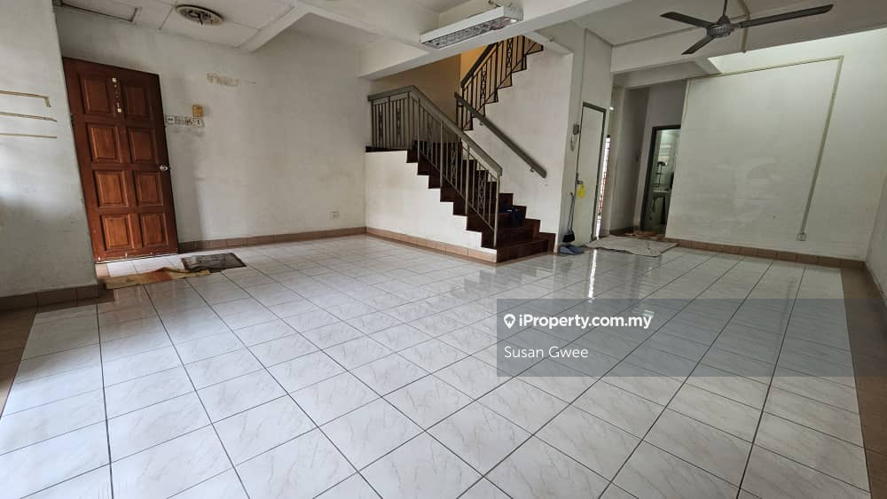 2 storey Link House at Anggerik Aranda for sale