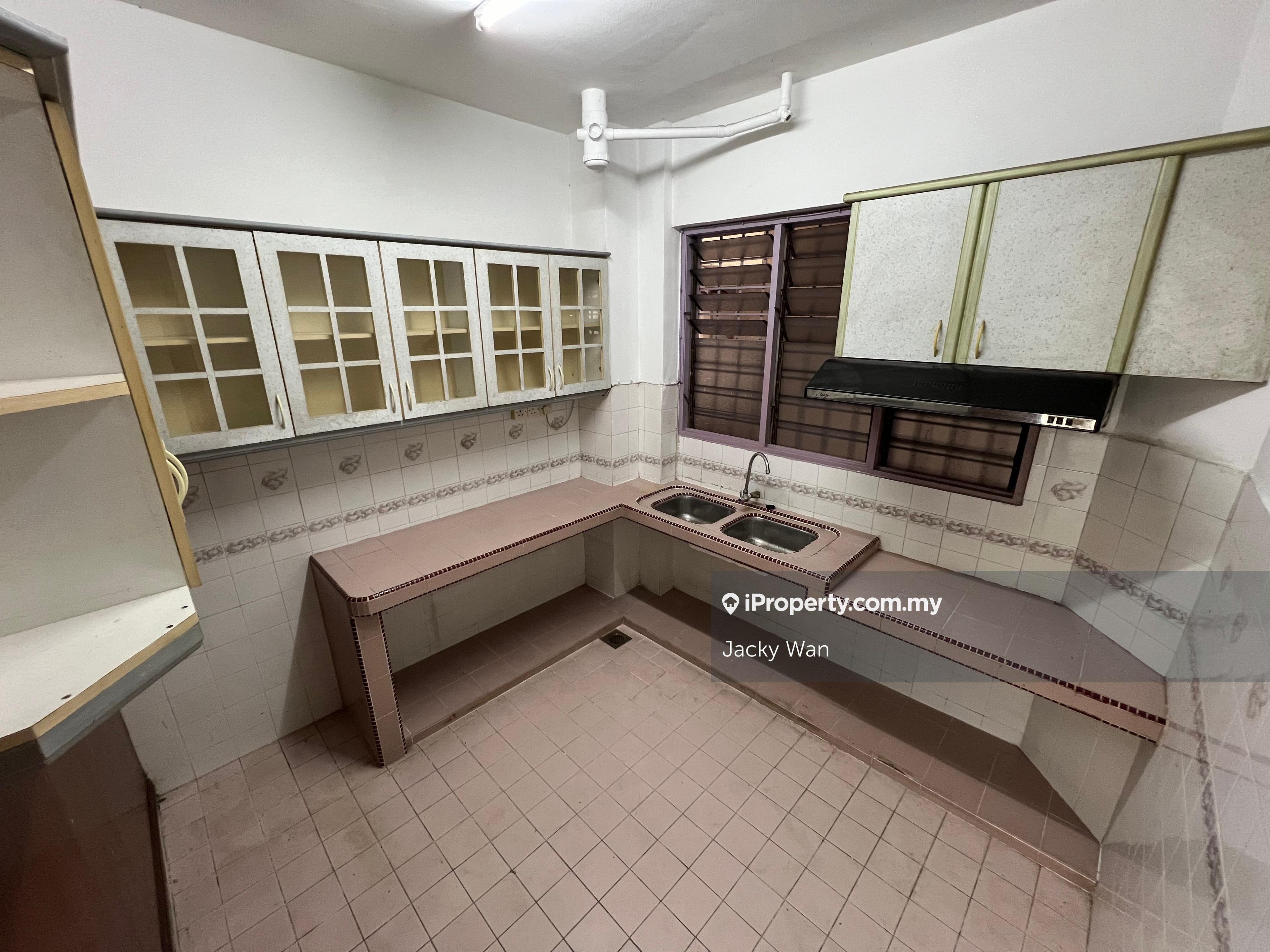 Petaling Indah  Condominium Cheap