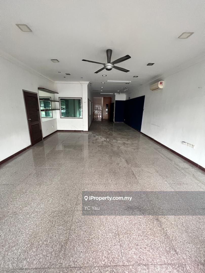 Freehold Double Storey Shoplot Taman Cergas Batu Berendam Melaka