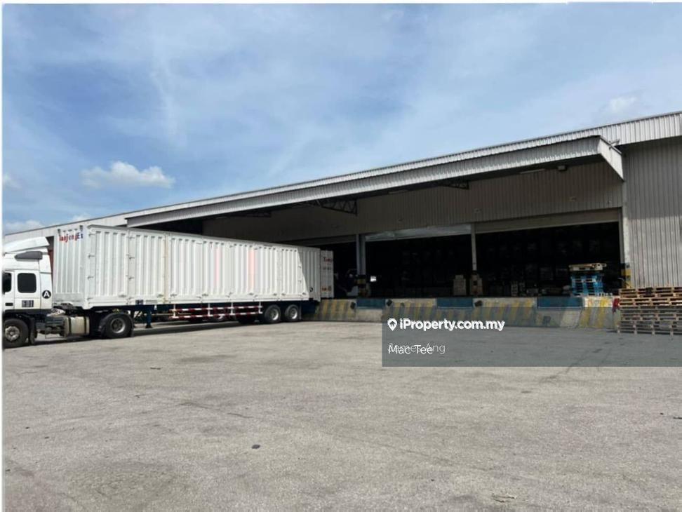 Loading Bay Warehouse for Rent
