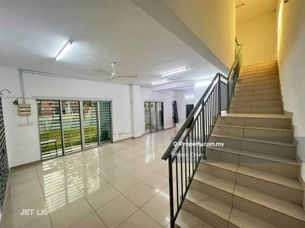 Taman Ehsan Jaya 2 Storey Corner House Gated Guarded Area For Rent