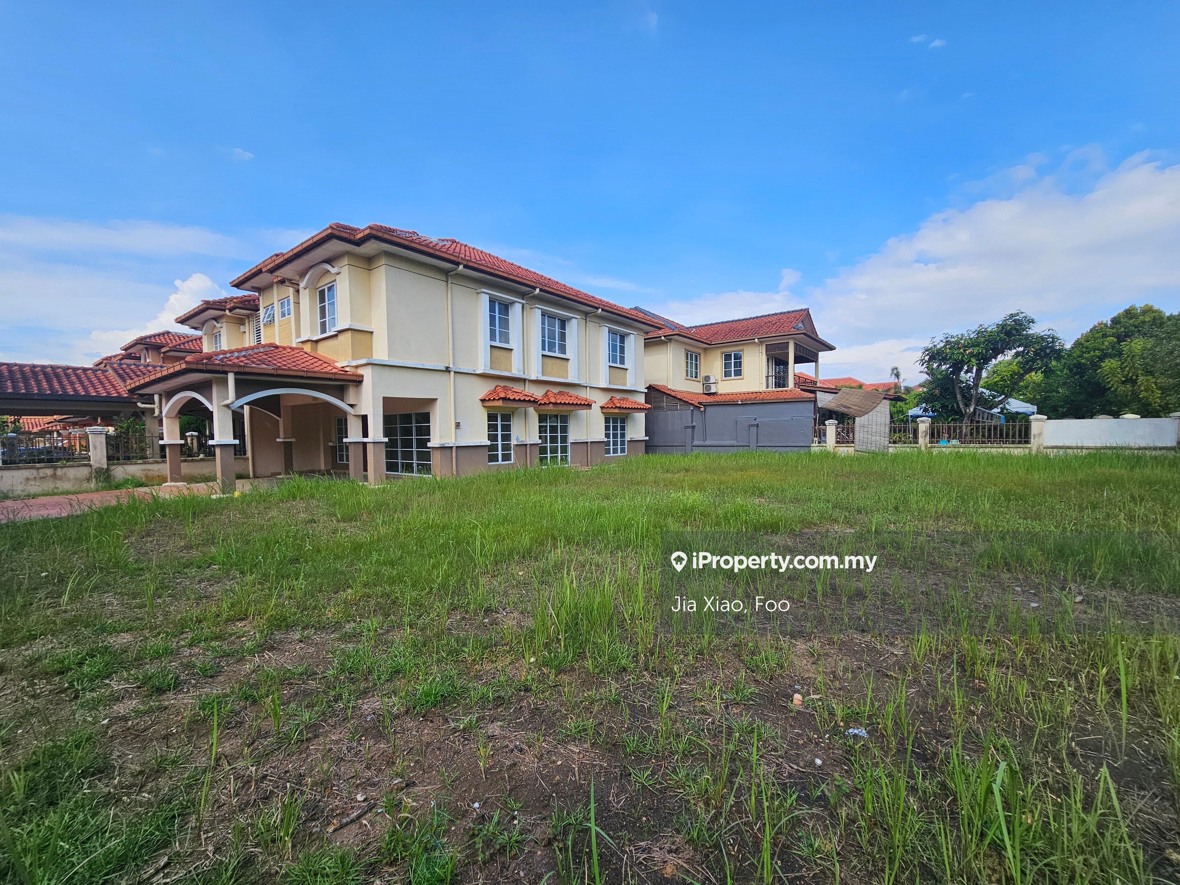 Huge Corner 7000sf basic furnish D'Kayangan Semi D House Shah Alam