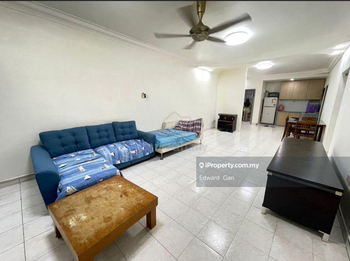 Bistari Impian 3 Beds Apartment For Sale @ Larkin