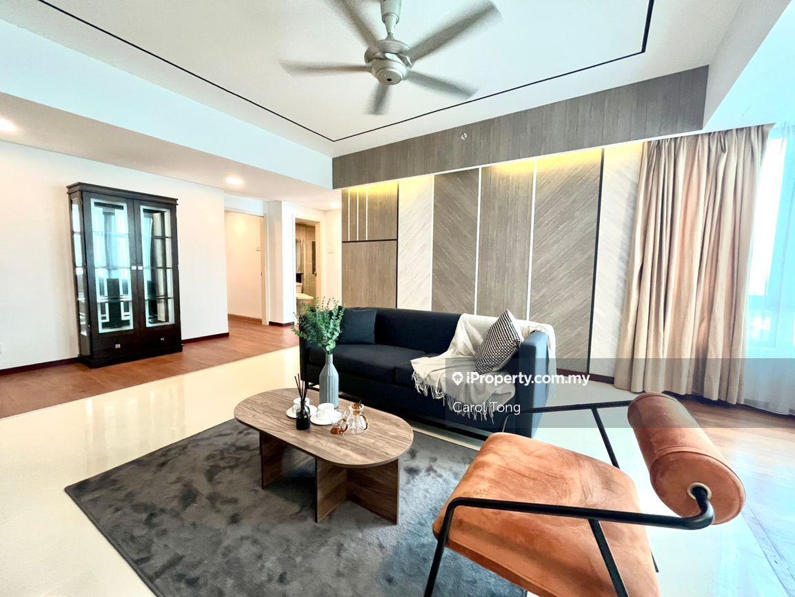 Newly renovated unit & ready to move in