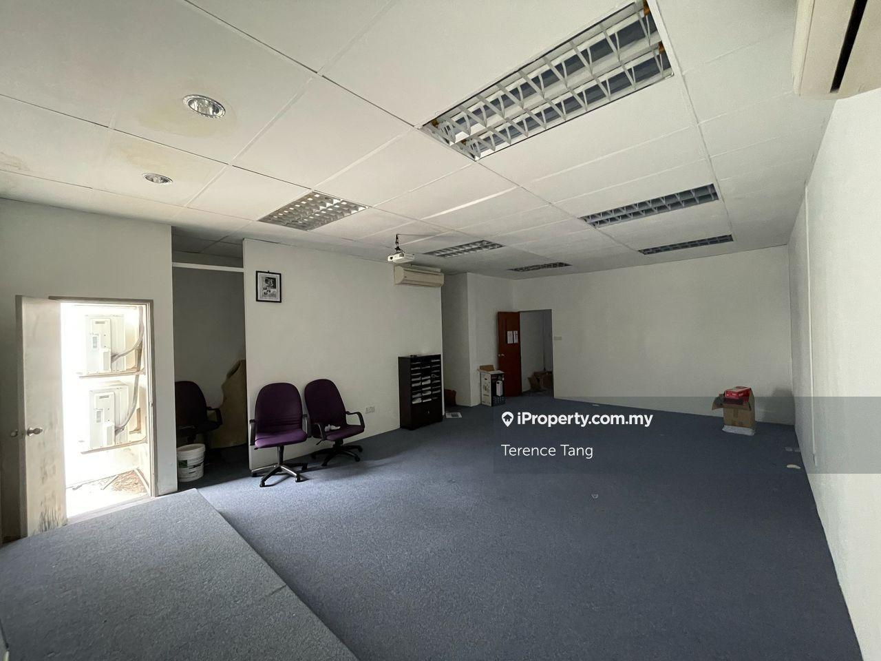 Bukit Indah Double Storey Shoplot 1st floor For Rent