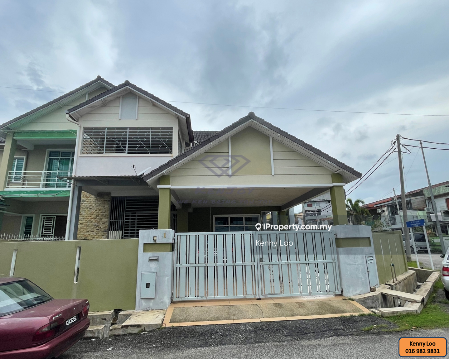 Mat Kilau Fully Renovated 2 Story Semi D Cornerlot House
