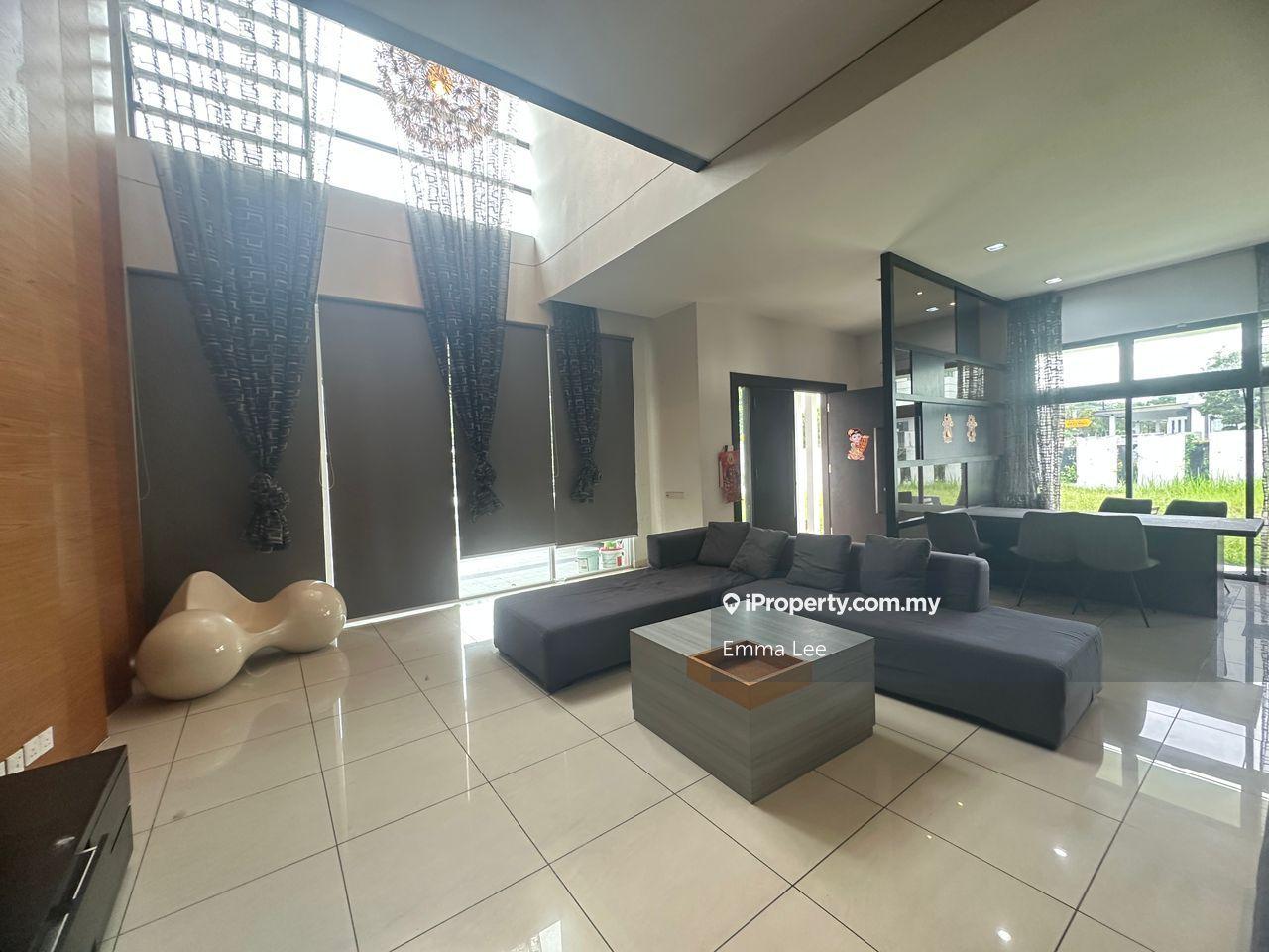 Fully Furnished Good Location Unit