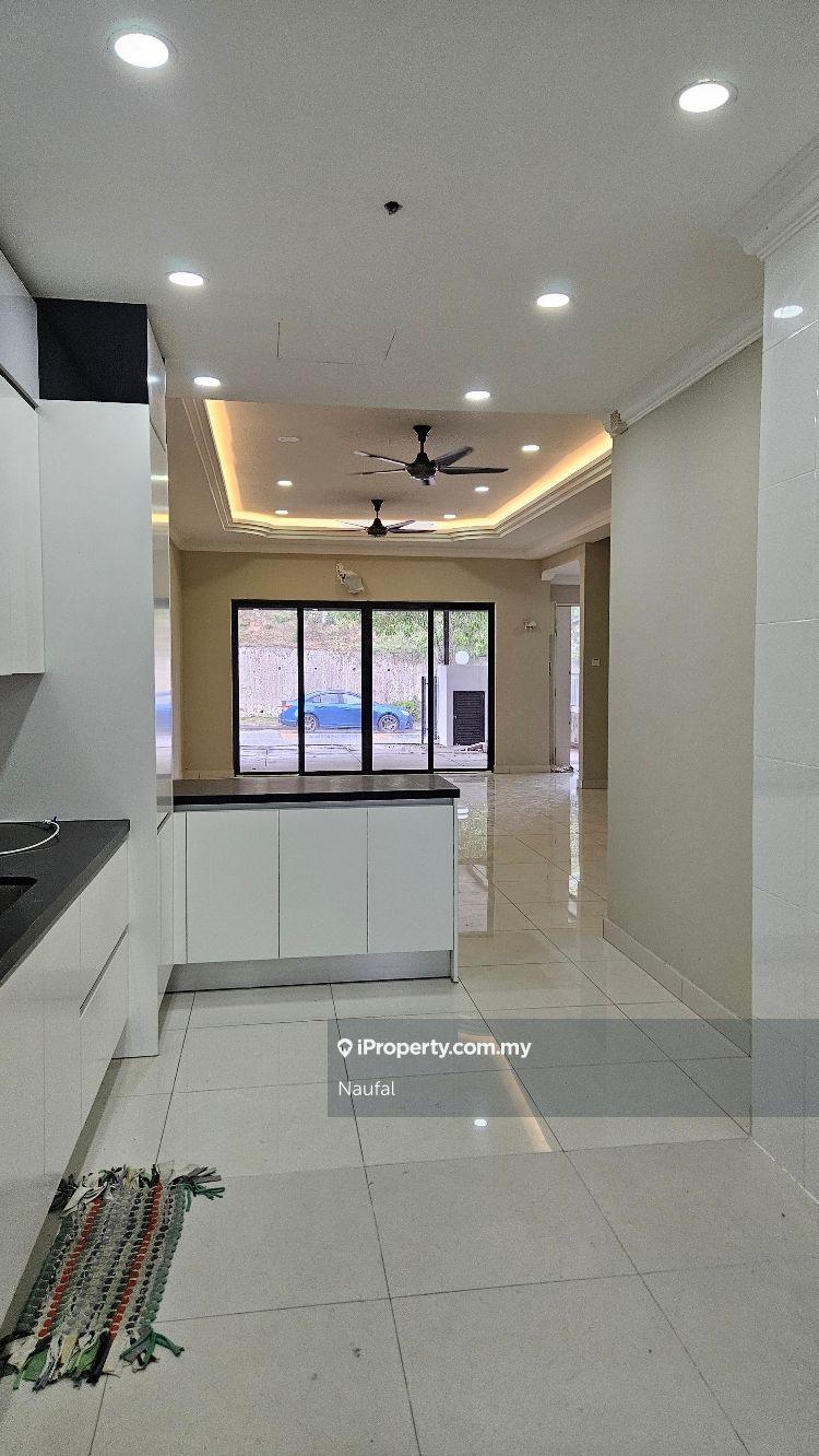 Rumah Teres 2 Tingkat Chemara Hills Seremban