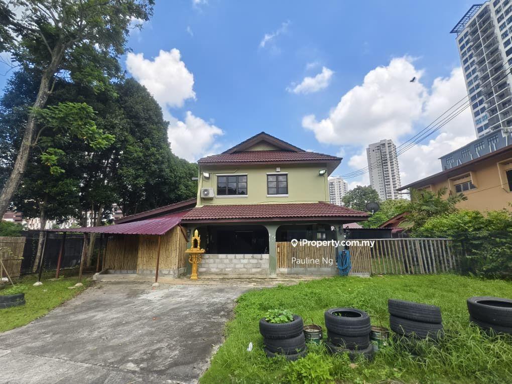 Jalan dapat, kampung baru double storey bungalow house for rent 